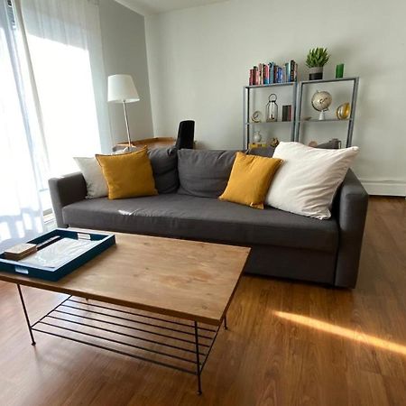 Cozy 2-Bedroom Condo Near Downtown, With Laundry, Parking, Balcony Calgary Exterior photo